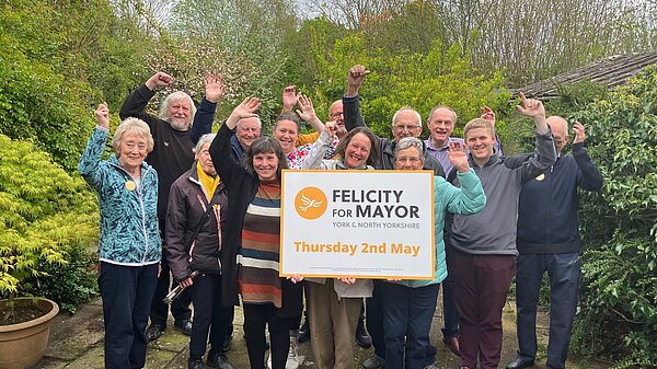 Picture of Lib Dem campaigners